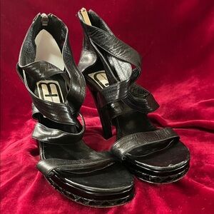 Chic Black Strappy Women's Heels from Brazilian designer Claude Bernard